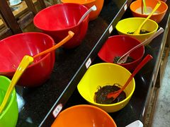 -果松木炭酸菜铜火锅·外婆参鸡汤