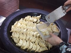-天天锅贴王(迎凤街店)