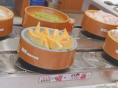-龍歌自助小火锅(市南金茂湾店)