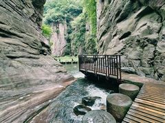 -龙潭大峡谷