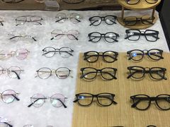 -罗伯特眼镜·蔡司官方授权(罗湖国贸店)