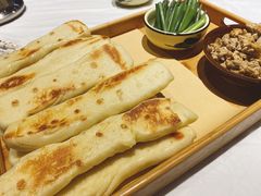 虾酱卷子-渔民船说·北塘海鲜·天津菜·海肠捞饭(北塘古镇店)