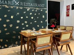 -Mark&Mars Restaurant