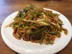 鱼香肉丝-方城小吃店