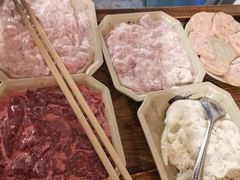 滑肉-化龙桥九宫格火锅(清水河店)