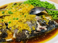 剁椒鱼头-楚山晓·湖北菜(武汉光谷K11店)