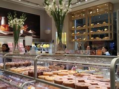 面包甜点陈列柜-好利来(乐堤港店)
