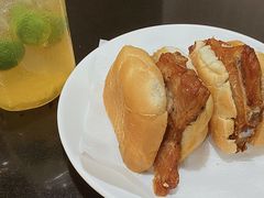 T骨豬扒包-八爷茶餐厅