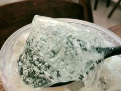 招牌白雪黑糯米冰粉-甜心闲生传统手工冰粉(奎星楼店)