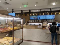 面包甜点陈列柜-奈雪的茶(新天地广场PRO店)