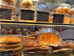 -白玉兰食品甜凤店(合生汇店)