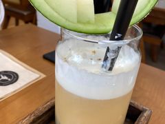 -Mark&Mars Restaurant
