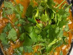 招牌炸酱酸辣米线-肥汁米蘭香港米线(长宁来福士店)