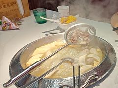 -浪里寻·臻牛养生牛肉火锅(方圆荟店)