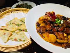 -吃饭皇帝大土家民族菜(正大广场店)