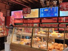 面包甜点陈列柜-昆明冠生园·蛋糕·面包(南强街店)