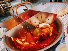 九宫格红汤锅-董眼镜火锅(洪崖洞总店)