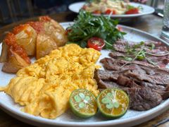侧腹牛排早午餐-Brut Eatery悦璞食堂(建国东路店)