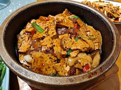 -有红鸡毛店·川菜(建设路店)