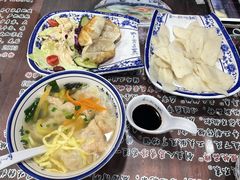 -长人馄饨铺(解放街店)