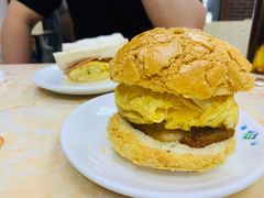 鸡扒蛋菠萝包-沙溪兄茶餐厅