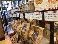 面包甜点陈列柜-红宝石·鲜奶小方(万航店)