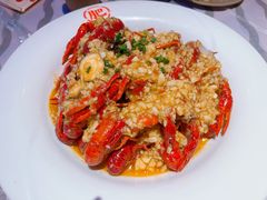 -肥肥虾庄·金牌油焖大虾(汉街SKP店)