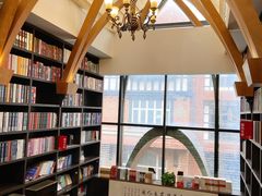 -钟书阁(松江泰晤士小镇店)