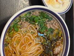 -云阿蛮云南生烫牛肉米线(奉贤路店)