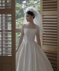 -不晚国际婚纱礼服