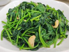 蒜蓉炒蕃薯葉-陈记粤湛鸡饭店