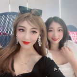 吃‮就鱼‬选朝花里 人气爆满 天天排队的本‮热土‬销