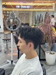 -藤野造型烫染·漂发
