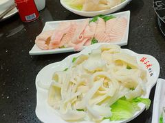 -镇三关火锅(巫山FM广场店)