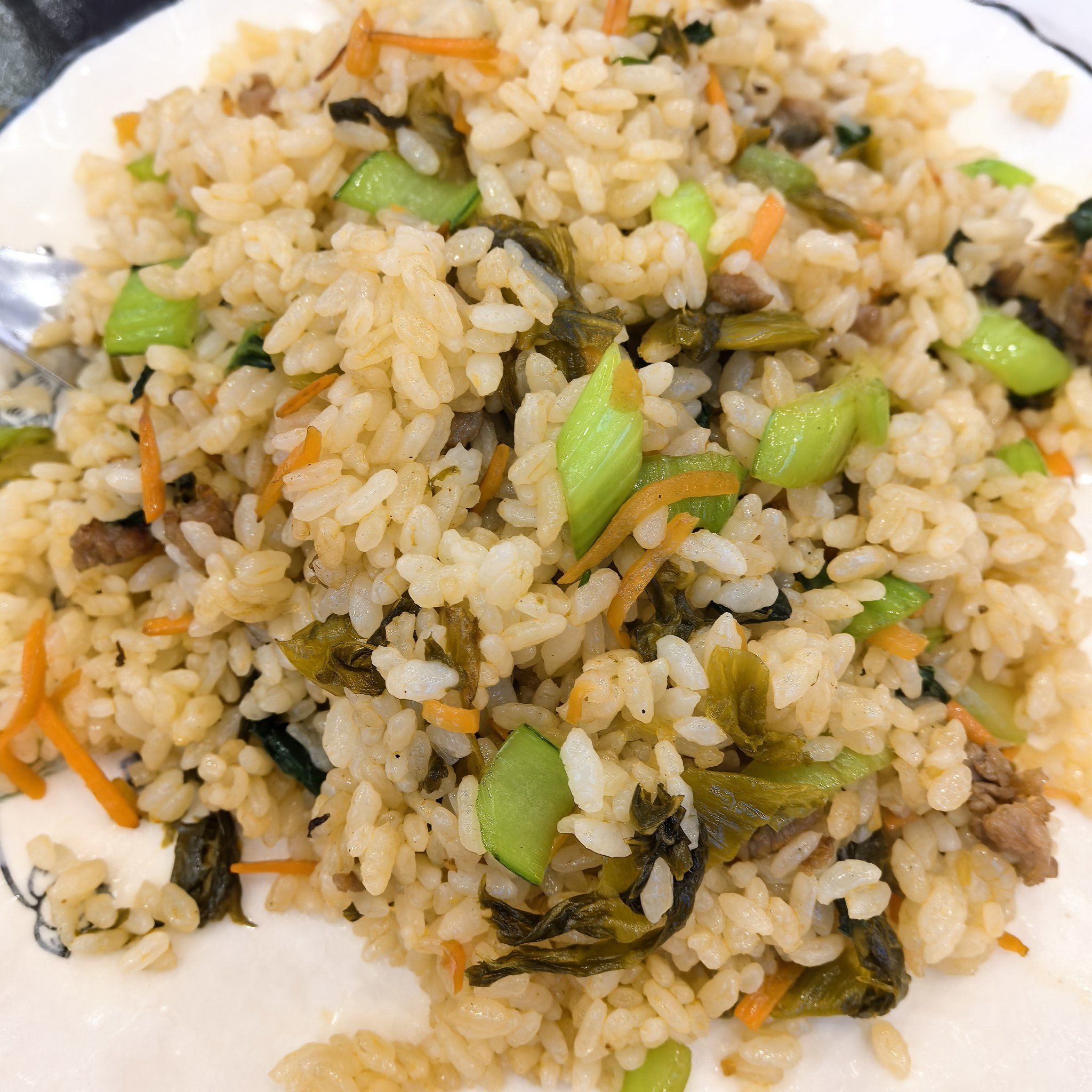 酸菜牛肉炒饭