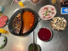 -鹿鸣山草本茶香火锅(园西路店)