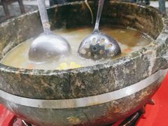 -墨脱石锅椰子鸡•香草鸭•东山羊(大东海店)