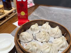 -莱莱小笼·乔艾