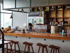 -ROAST coffee & eatery