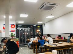 大堂-何记酿皮店(西流湾店)