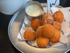 -W COLLECTIVE  DESSERT SHOP