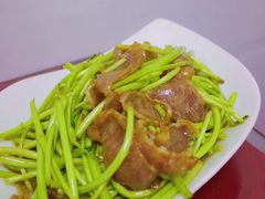 自灌肠香肠炒蒜苔-黄陂土菜