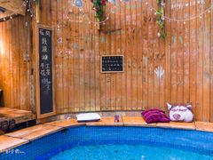 -泰国鱼疗足疗馆