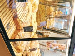 -Dough&Joe团憩(瑞虹天地月亮湾店)