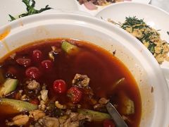 -渝信川菜 · 川味家常菜(财富购物中心店)