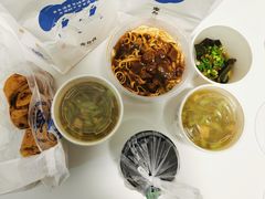 炸酱面-李与白包子铺(桐梓林店)