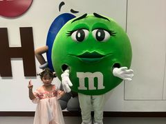 -m豆巧克力世界(上海世茂广场店)