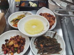 -牛信亭韩国料理·炭火烤肉(紫藤路店)