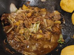 -粘豆包柴火铁锅炖