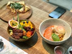 烟熏三文鱼牛油果饭-三秋舍·梦幻岛(小西路店)